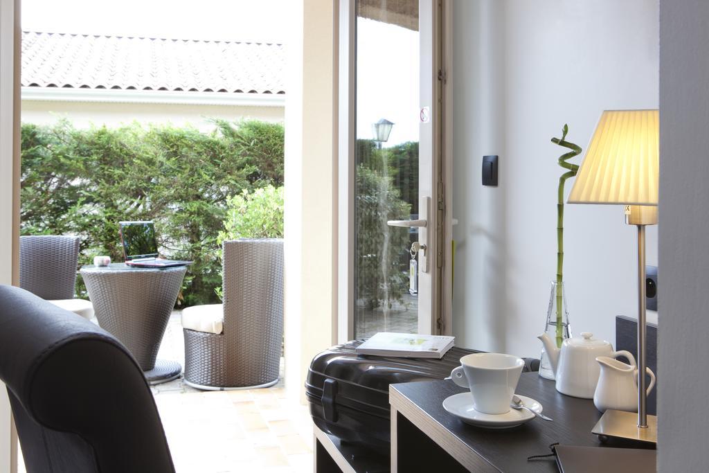 Contact Hotels Les Pierres Dorees Ambérieux d'Azergues Стая снимка