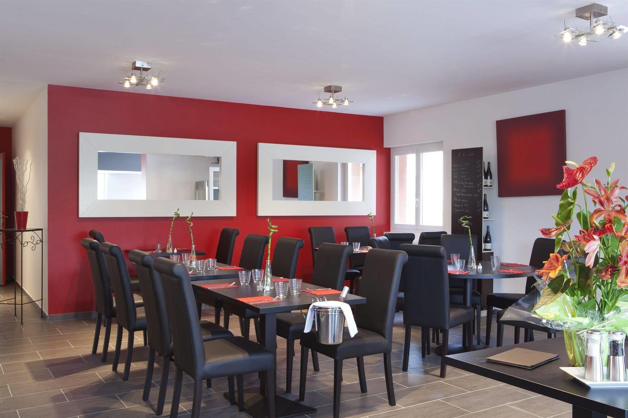 Contact Hotels Les Pierres Dorees Ambérieux d'Azergues Екстериор снимка